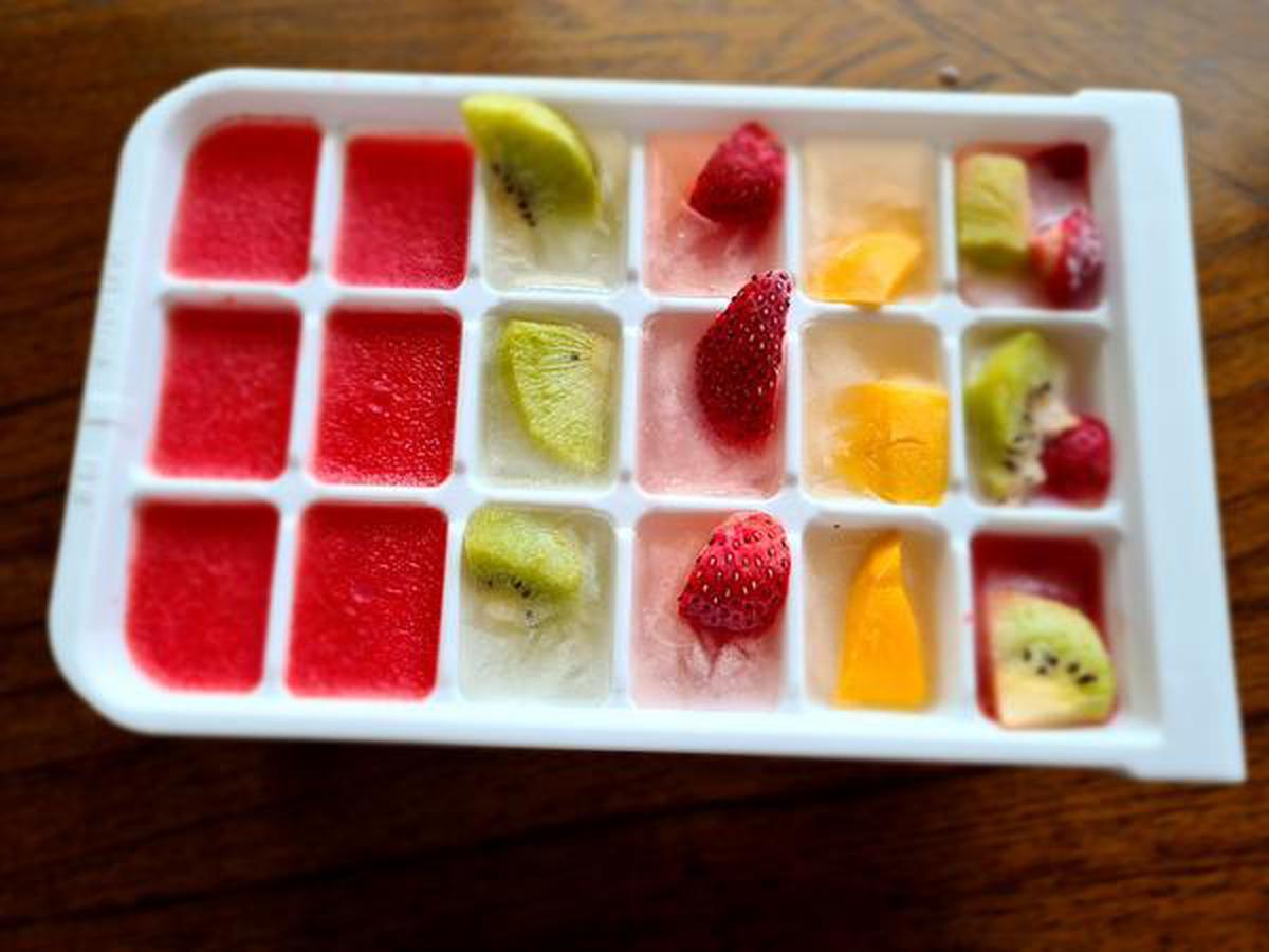 Mini ice fruit pops by Dhivya Jose
