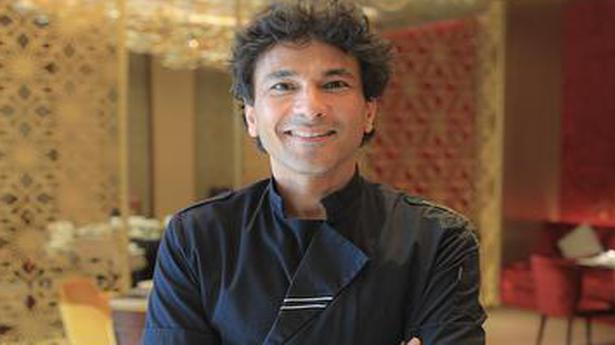 Chef Vikas Khanna first Indian to make Gazette Review’s global top 10