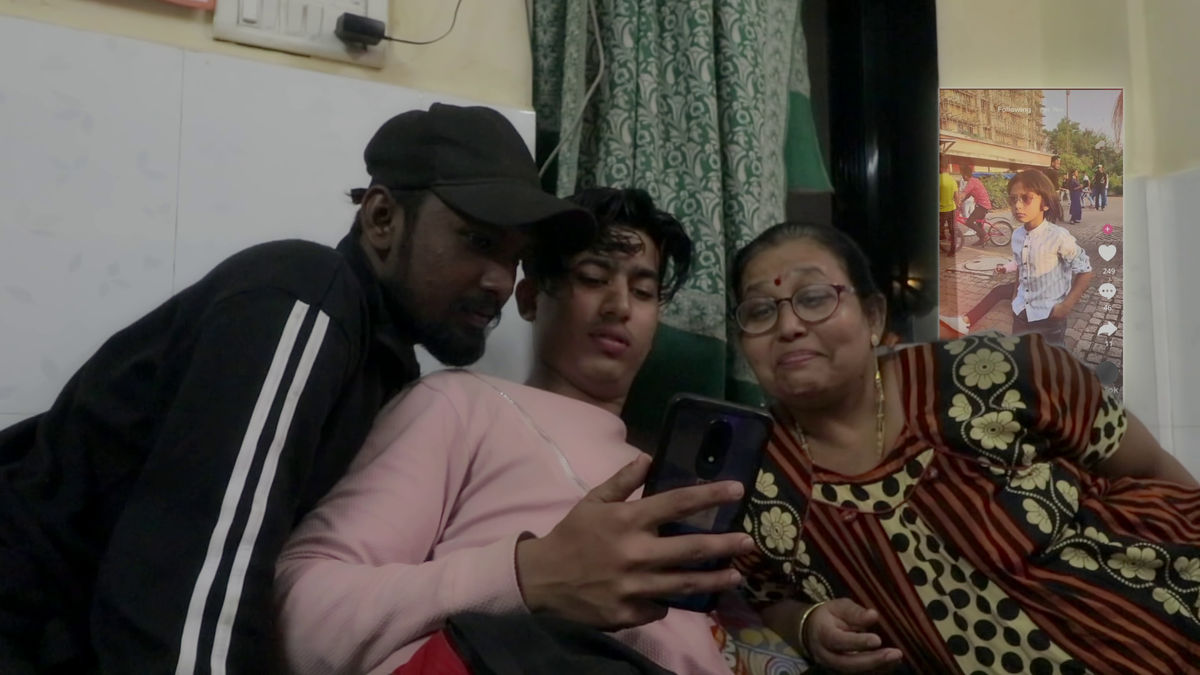L to R: Mayur’s friend, brother and mother