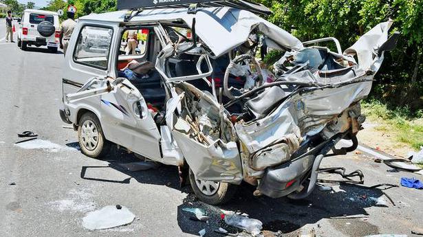 Five killed in accident on Krishnagir highway