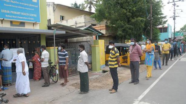 Vaccination centres witness a heavy rush in Erode
