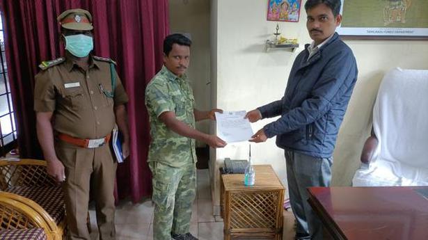 APWs felicitated for role in operation to capture tiger