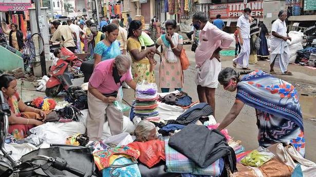 Deepavali sales pick up at textile markets in Erode