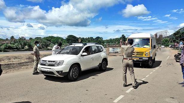 Passengers from Kerala turned away at inter-State checkposts in Coimbatore