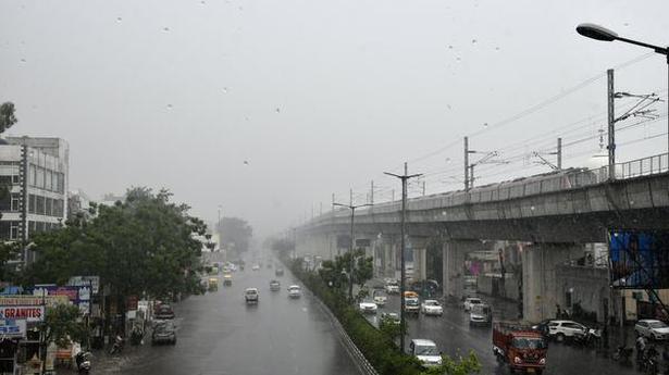 Monsoon eludes Delhi though conditions are favourable