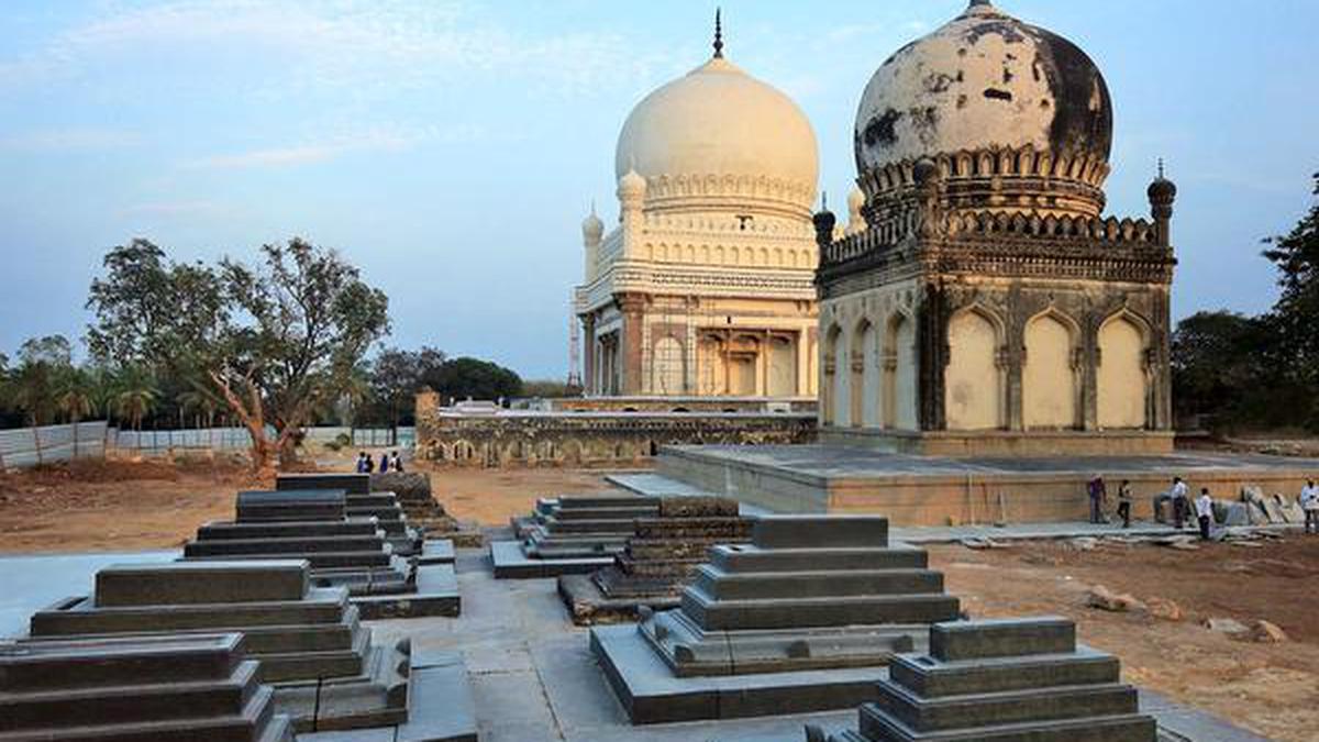 Quli Qutb Shahi tombs to have an interpretation centre - The Hindu
