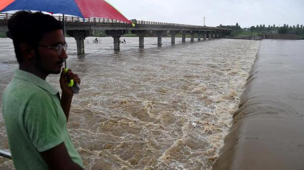 Godavari water level rises