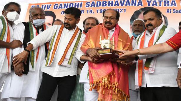 National News: BJP government fanning communal passions in country: Veerappa Moily