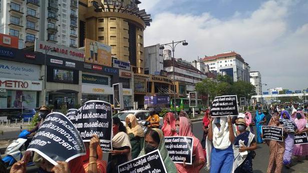 Chellanam Janakeeya Vedi takes out march to Kochi Corporation