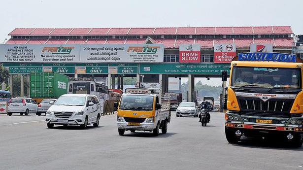 Motorist alleges harassment by Kumbalam toll plaza staff