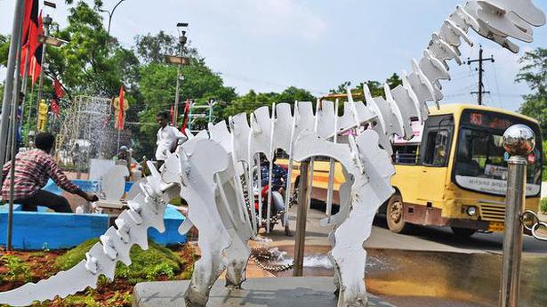 Now, some snazzy traffic islands in Madurai - The Hindu