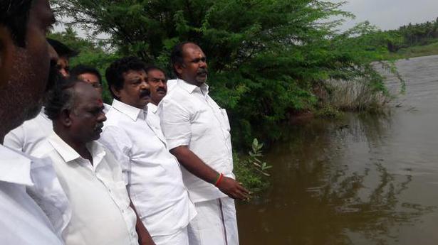 Open community kitchen in rural areas, says AIADMK
