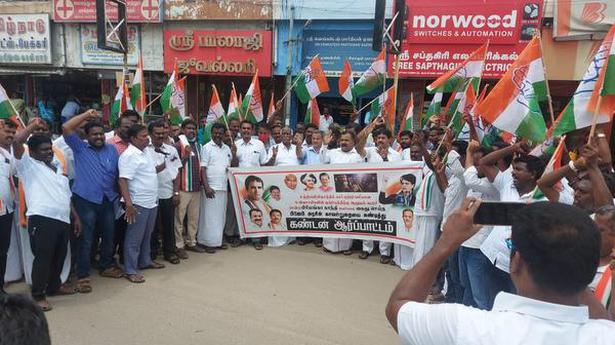 Congress stages protest against arrest of Priyanka
