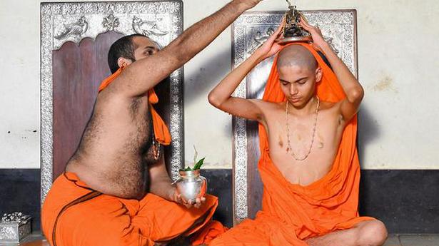 Vedavardhana Tirtha is the 31st seer of Shiroor Mutt
