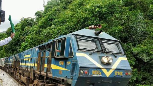 Yeshwantpur-Karwar tri-weekly day train restored between Mangaluru and Karwar