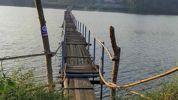Footbridge to Pavoor-Uliya Kudru dismantled
