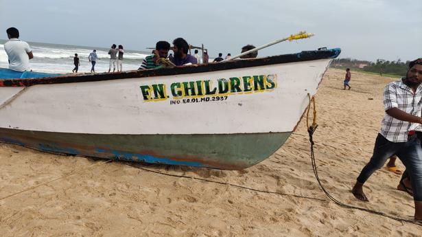 Fishing boat capsizes in Mangaluru, one missing