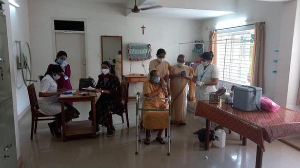 Dakshina Kannada begins vaccination at doorstep
