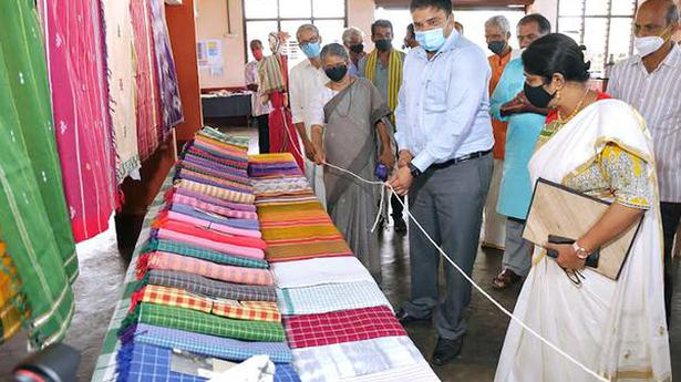 Kadike Trust wins NABARD Award for reviving Udupi sari weaving
