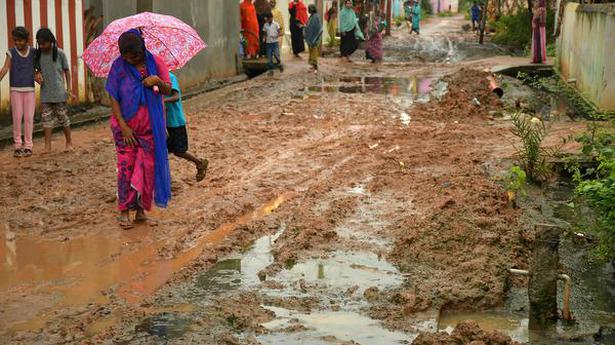 People of Ambikapuram have to contend with leachate-mixed rainwater