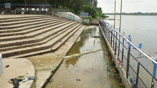 Amma Mandapam bathing ghat wears deserted look