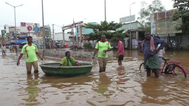 Heavy rain pounds Manapparai near Tiruchi