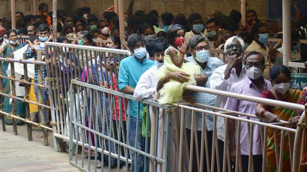 Poor crowd management at Srirangam temple disappoints devotees