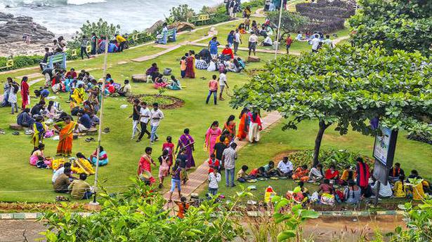 Tourist places abuzz with picnickers in the district