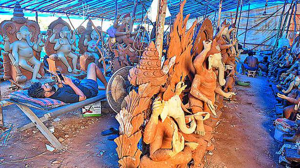 Pandemic leaves Ganesh idol makers in a fix