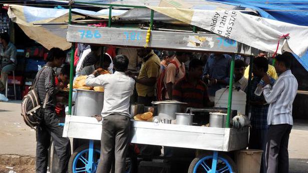Street vendors selling food to be given training
