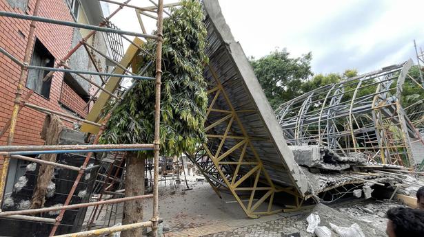 Video | Bengaluru hospital portico collapses