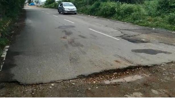 National News: Senior citizen dies while trying to navigate a pothole
