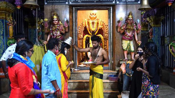 Ban on entry of devotees to temples on weekends and general holidays in Bengaluru