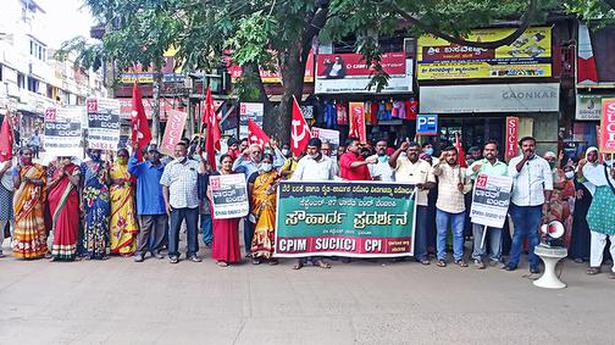Demonstration in support of bandh