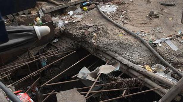 Incomplete stormwater drain in Arumbakkam inconveniences residents