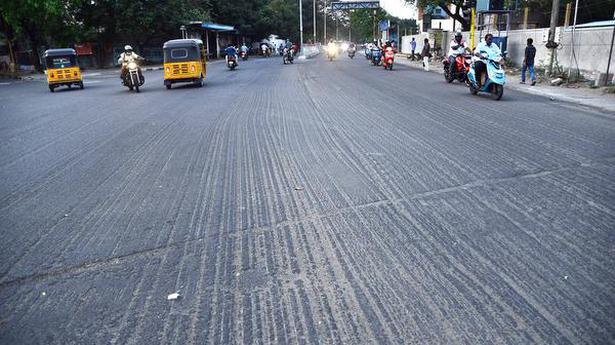 Incomplete road work in Chennai leaves two-wheeler riders at risk