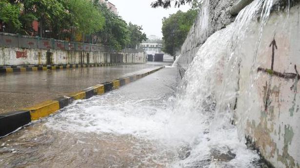 11 subways and seven roads closed due to waterlogging in Chennai