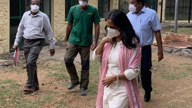 Supriya Sahu visits Vandalur zoo, monitors treatment being administered to lions