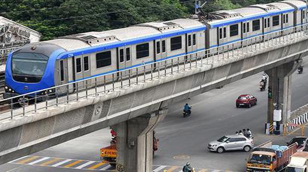 COVID threat looms as Metro trains see rush