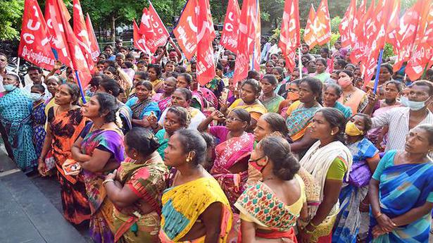 Ambattur zone conservancy workers stage protest