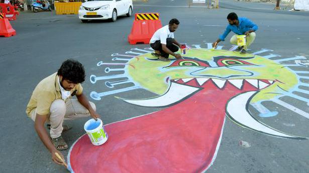 A painter, an autorickshaw driver and a carpenter promote COVID-appropriate behaviour
