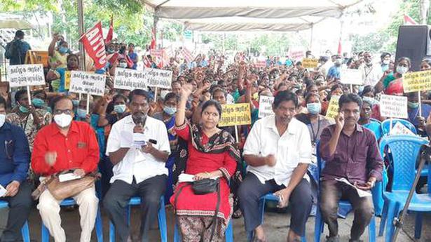 TN sanitary workers demand permanent jobs, salary hike