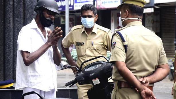 Police act tough on those who ventured out defying norms in Kozhikode
