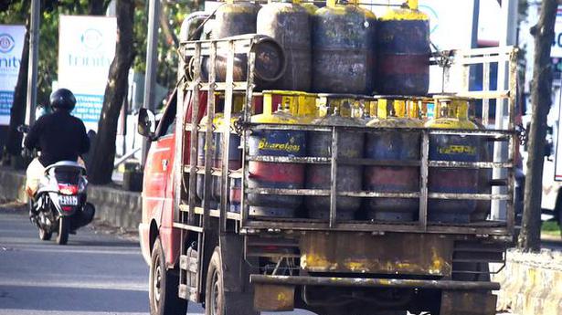Mishandling of LPG cylinders suspected in frequent domestic accidents in Kozhikode