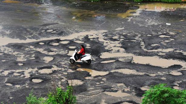 Fill potholes across State before Oct. 15: Maharashtra govt.