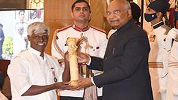 Terracotta artist receives Padma award