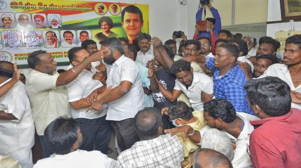 Congress workers revolt against leadership for surrendering seats to DMK