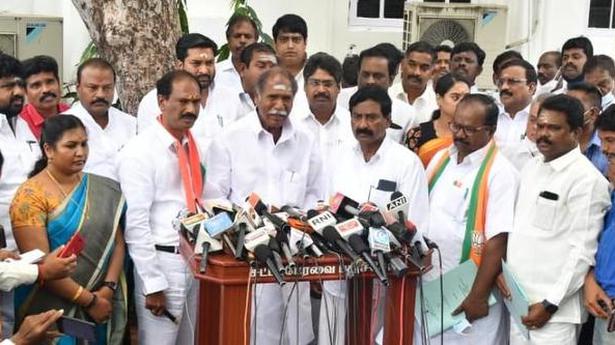 ﻿AIADMK, BJP in Puducherry leave decision on forming government to central leadership