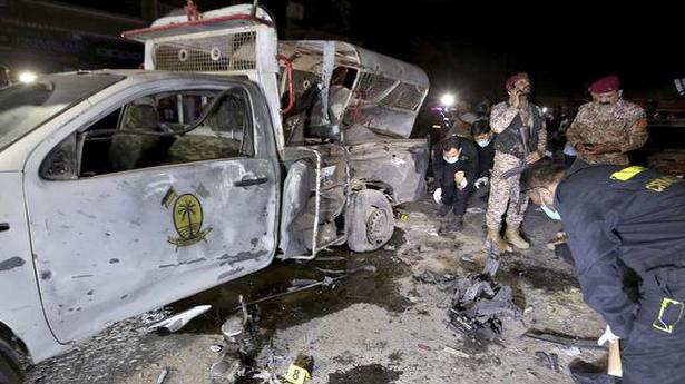 1 killed, 10 injured in blast in Karachi