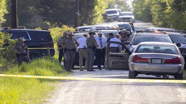 1 dead, 5 injured in Texas office shooting